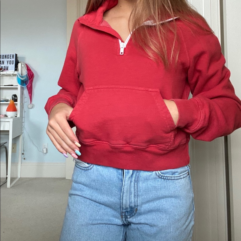 Brandy Melville Cropped Quarter Zip 💋